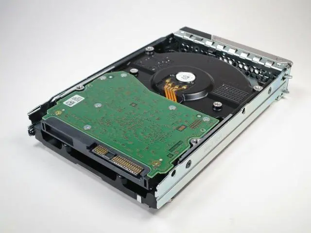 Alt view image 3 of 3 - 9HXK6 DELL 12TB 7.2K SAS 3.5" 12Gb/s HDD 14GEN 512e FOR PE R640 R740 R740XD R940