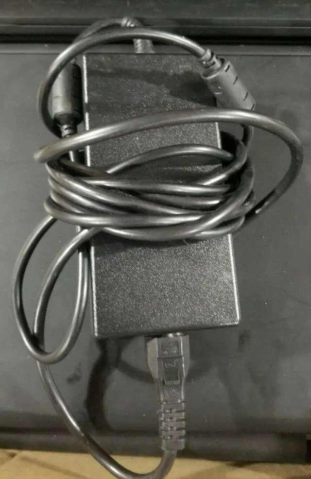 Alt view image 3 of 4 - Genuine Dell AC Power Supply Adapter 130W 19.5V 6.7A DA130PE1-00 LA130PM121