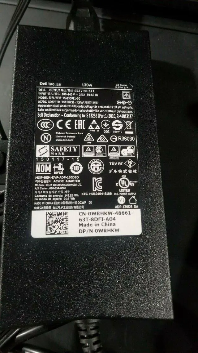 Main image of Genuine Dell AC Power Supply Adapter 130W 19.5V 6.7A DA130PE1-00 LA130PM121