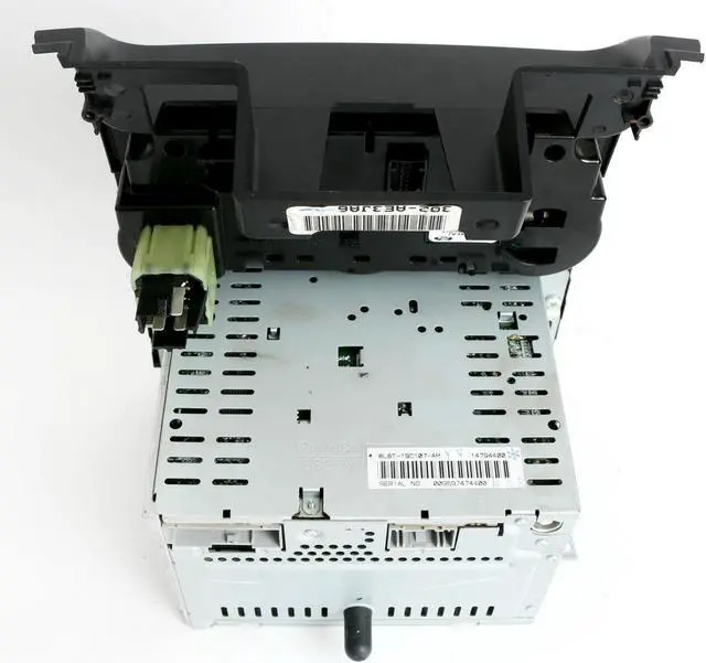 Alt view image 5 of 7 - Ford Mercury 2008 Escape Mariner Radio AM FM mp3 Single Disc CD 8L8T-19C107-AM