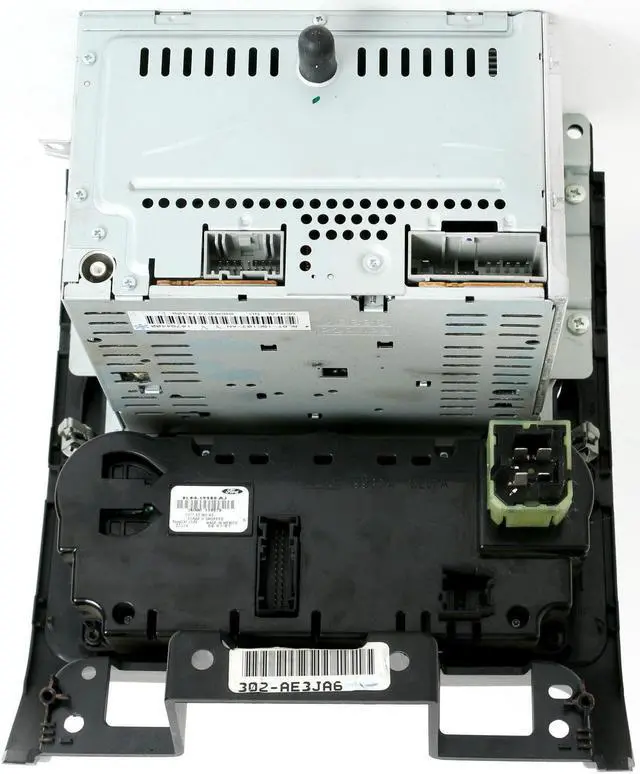 Alt view image 4 of 7 - Ford Mercury 2008 Escape Mariner Radio AM FM mp3 Single Disc CD 8L8T-19C107-AM