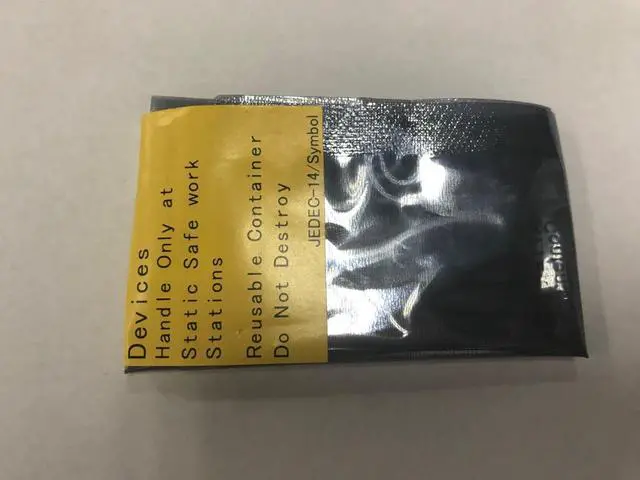 Alt view image 7 of 8 - 1TB Samsung PM981 PCIe 3.0 NVMe M.2 SSD MZ-VLB1T00