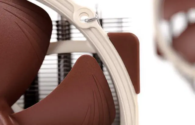 Alt view image 6 of 8 - Noctua NH-U14S TR4-SP3, Premium-grade CPU Cooler for AMD sTRX4/TR4/SP3 (140mm, Brown)