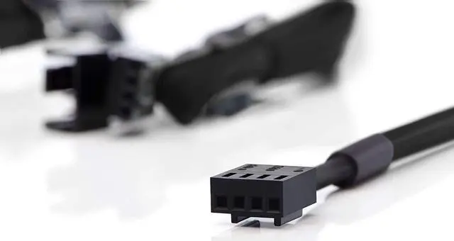 Alt view image 2 of 2 - Noctua NA-SEC1 chromax.black, 3-Pin/4-Pin Extension Cables (30cm, Black)