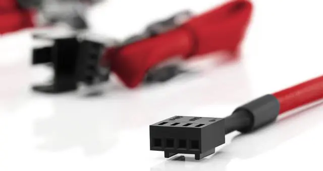 Alt view image 2 of 2 - Noctua NA-SEC1 chromax.red, 3-Pin/4-Pin Extension Cables (30cm, Red)