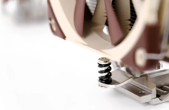 Alt view image 5 of 5 - Noctua NH-U12S SE-AM4, Premium CPU Cooler for AMD AM4 (Brown)