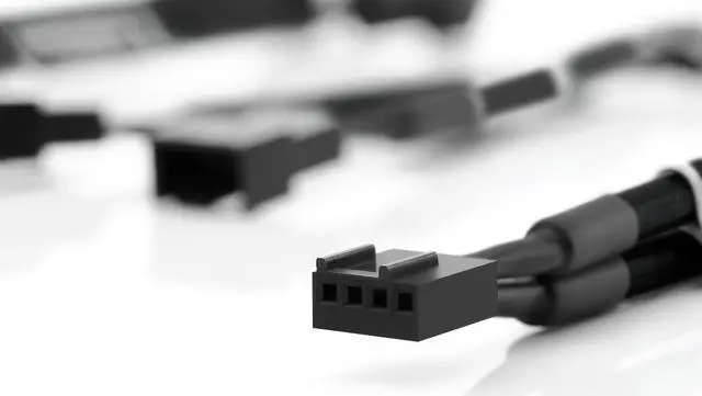 Alt view image 2 of 2 - Noctua NA-SYC1 chromax.black, 4 Pin Y-Cables for PC Fans (Black)