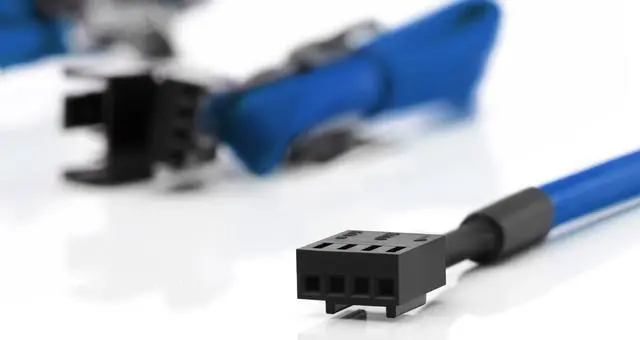 Alt view image 2 of 2 - Noctua NA-SEC1 chromax.blue, 3-Pin/4-Pin Extension Cables (30cm, Blue)