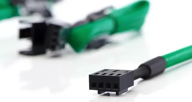 Alt view image 2 of 2 - Noctua NA-SEC1 chromax.green, 3-Pin/4-Pin Extension Cables (30cm, Green)