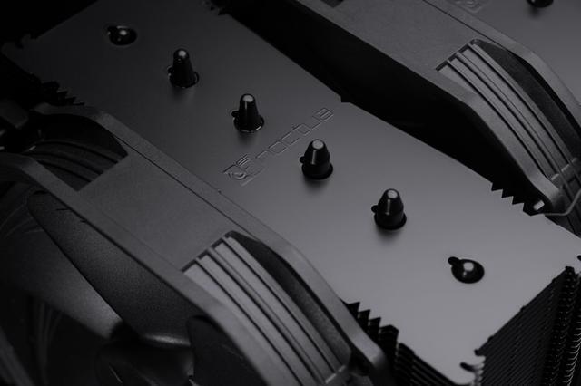 Alt view image 7 of 18 - Noctua NH-D15 chromax.black, Dual-Tower CPU cooler (140mm, Black)