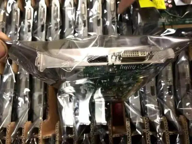 Alt view image 7 of 7 - Original K600 graphics card 1G supports 4K professional graphics workstation graphics card cooler (1 set)