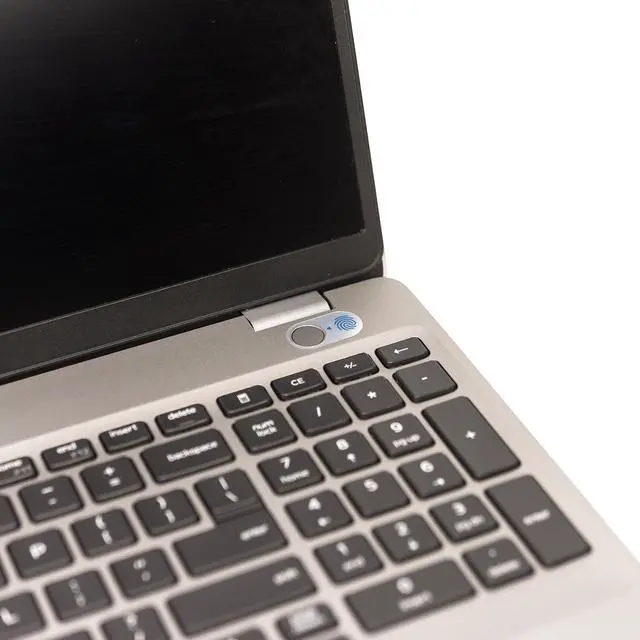 Alt view image 4 of 7 - Dell Precision 3551 15.6" Laptop Core i5 16GB 512GB SSD M.2 Integrated Graphics Win 11 Pro 1 Yr Wty B v.WAA