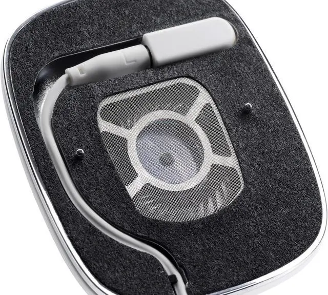 Alt view image 6 of 6 - Bowers & Wilkins P3 Headphones - White