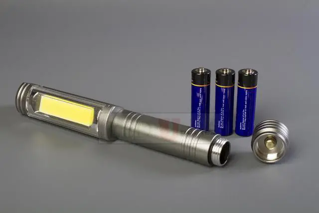 Alt view image 2 of 4 - BRIGHT MAGNETIC PEN LED FLASH LIGHT WITH RED WARNING LIGHT