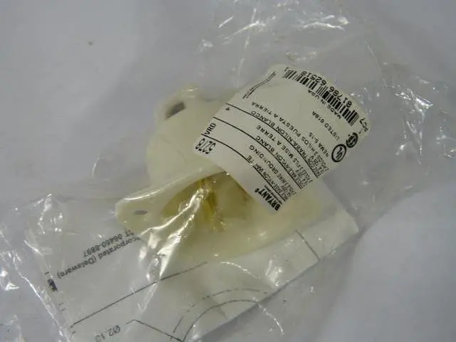 Alt view image 2 of 5 - Bryant 15,  Industrial,  Flanged Inlet,  White,  No Tamper Resistant Nylon 5278