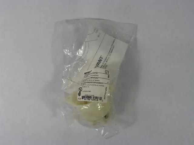 Main image of Bryant 15,  Industrial,  Flanged Inlet,  White,  No Tamper Resistant Nylon 5278