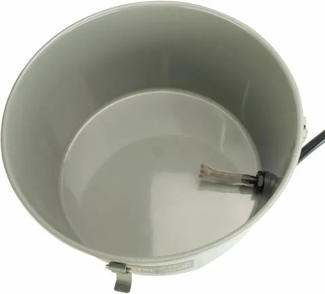 Alt view image 4 of 7 - Steel Dragon Tools® 418 Handheld Oiler Bucket 10883 and 1 Gallon of Premium Dark Pipe Threading Oil for 300 535 700 12R