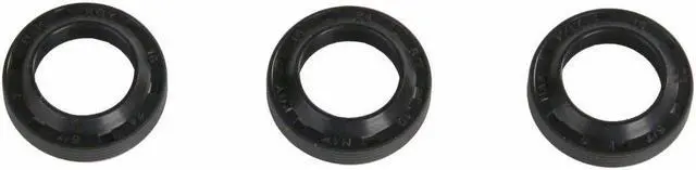 Alt view image 2 of 2 - Giant 09468 Oil Seal Kit for GX and HR Series Pressure Washer Pumps