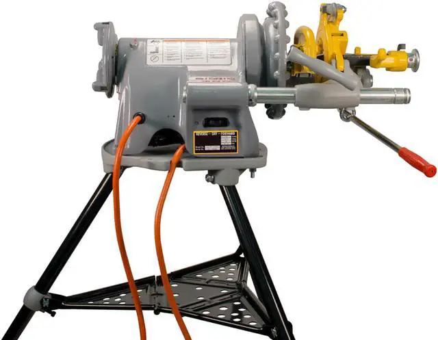 Alt view image 6 of 7 - 300 Pipe Threader 15682 with Genuine Steel Dragon Tools® Accessories and Premium Threading Oil