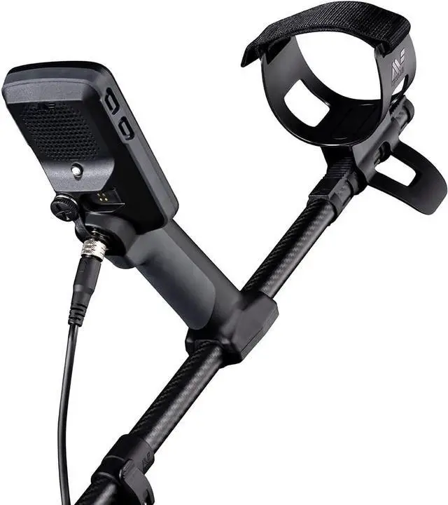 Alt view image 4 of 13 - Minelab Equinox 900 Metal Detector w/EQX 11 Double-D Coil and EQX 6 DoubleD Coil