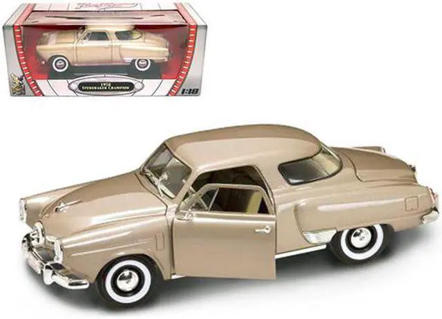 Main image of Road Signature 92478gt 1 by 18 1950 Studebaker Champion Diecast Model Car, Golden Tan