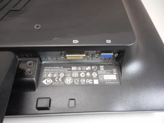Alt view image 4 of 5 - HP ProDisplay P221 21.5" Widescreen LED-Backlit LCD Monitor Black C9E49A
