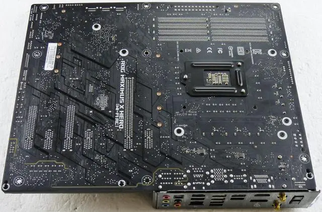 Alt view image 9 of 18 - ASUS ROG Maximus IX Hero LGA1151 DDR4 DP HDMI M.2 USB 3.1 ATX Motherboard