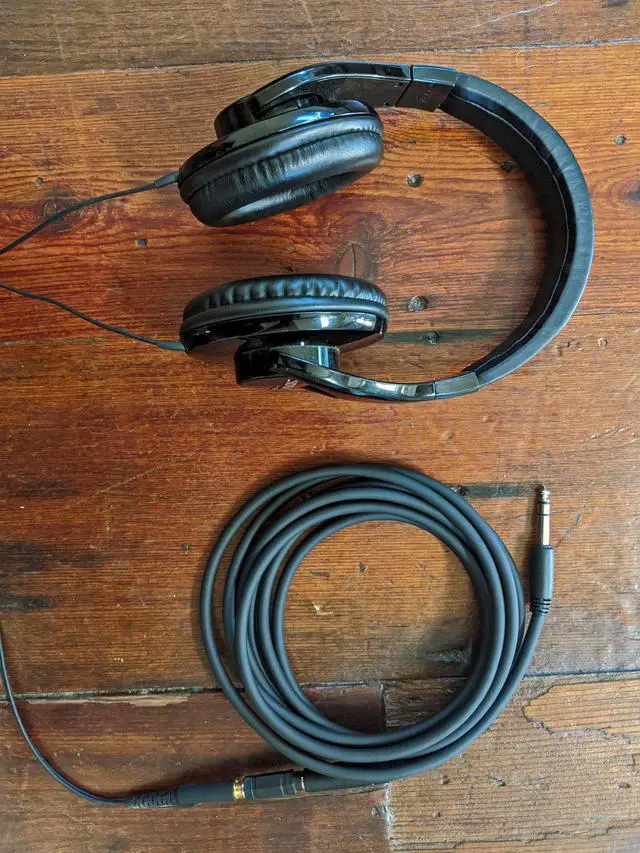 Alt view image 9 of 11 - Pig Hog 10' TRS 1/4" Female to TRS 1/4" Male Headphone Extension Cable #PHX14-10