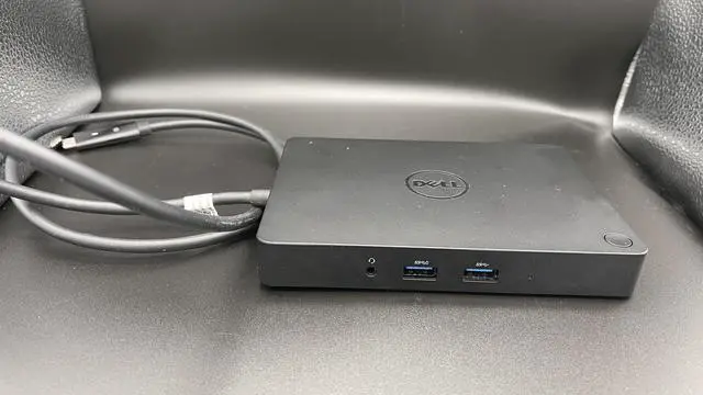 Alt view image 10 of 11 - Dell WD15 Monitor Dock 4K with 130W Adapter, USB-C