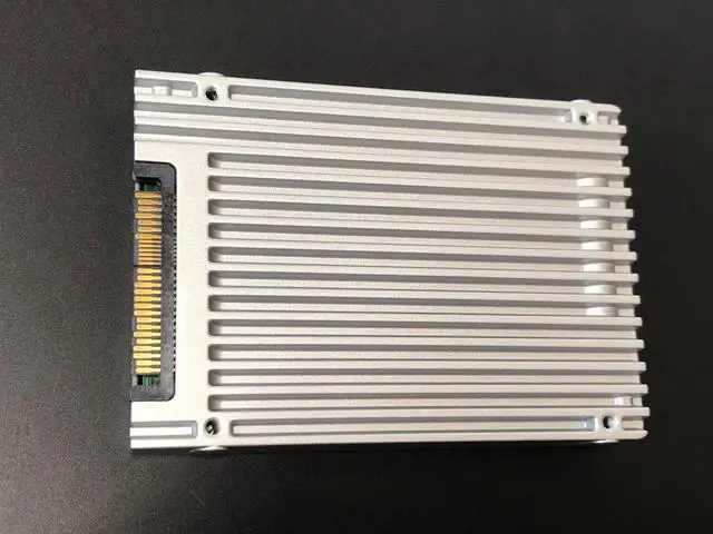 Alt view image 3 of 5 - 764903-003 - HP 2TB NVMe PCI Express 2.5-inch Solid State Drive