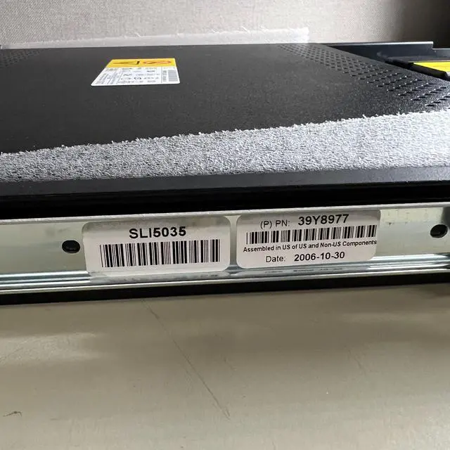 Alt view image 4 of 7 - IBM 7316-TF3 1U RackMount Console KIT 17" Screen P/N: 03N7012 39Y8977
