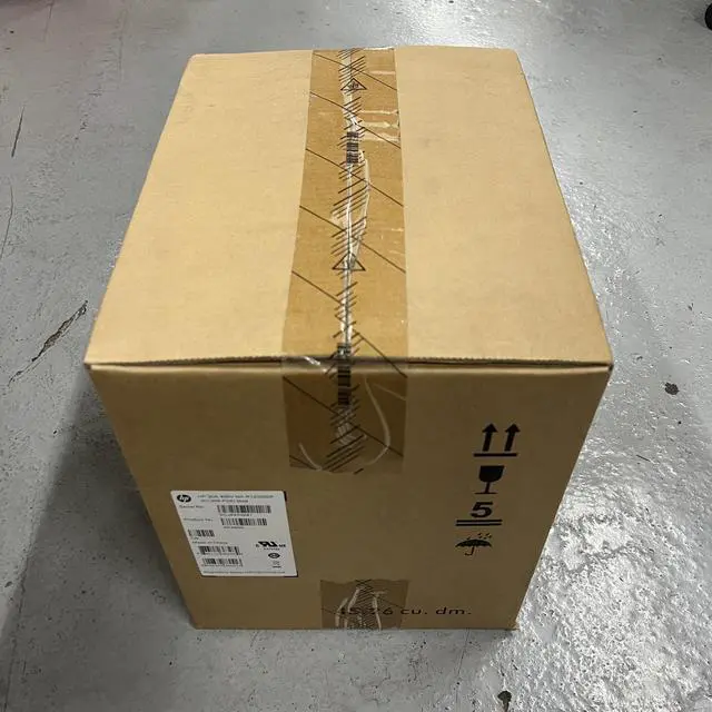 Alt view image 3 of 7 - HP 30A 400V-415V Three Phase NA R12000 DirectFlow UPS IEC309 I/O Module AF489A