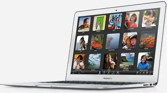 Alt view image 6 of 20 - Apple MacBook Air "Core i5" 1.8GHz 13.3" 4GB RAM, 128GB of Solid State Drive (MD231LL/A)