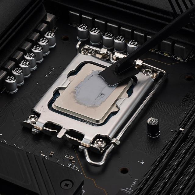 Alt view image 6 of 7 - Thermal Grizzly Duronaut - 2 Gram - Enhanced Durability & High Performance Thermal Paste - for Maximum Thermal Conductivity While Overclocking CPU/GPU/PS4/PS5/Xbox