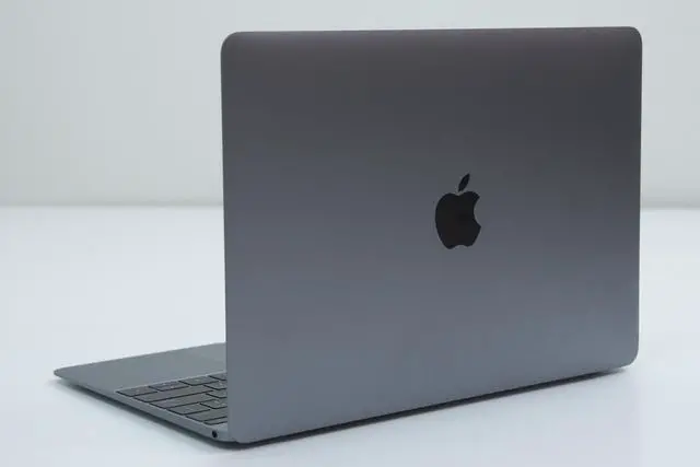 Alt view image 2 of 20 - Apple Laptop MacBook Intel Core M-5Y51 8GB Memory 512GB HDD 512 GB SSD Intel HD Graphics 5300 12.0" Non-Touch Screen OS X 10.10 Yosemite MJY42LL/A