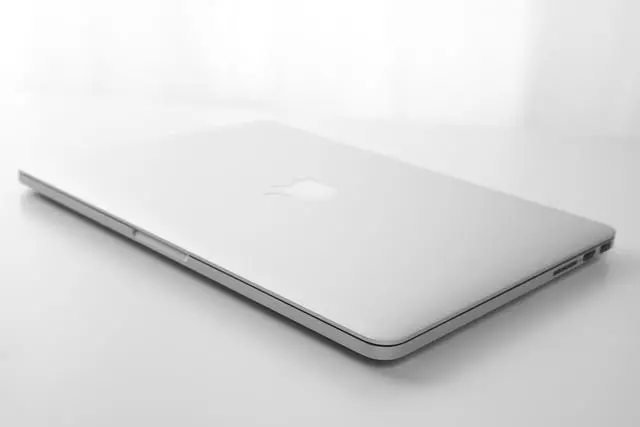 Alt view image 6 of 7 - Apple Laptop MacBook Pro Intel Core i5 2.70GHz 8GB Memory 256 GB SSD Intel Iris Graphics 6100 13.3" OS X 10.10 Yosemite MF840LL/A Grace B