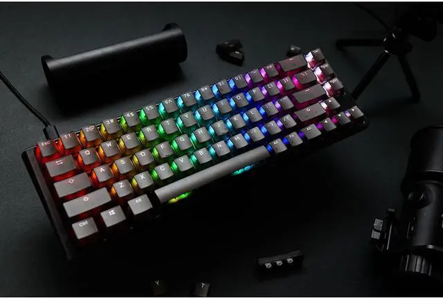 Alt view image 4 of 4 - Ducky ONE 3 SF Aura RGB Black - Silent Red Switch (DKON2167ST-SUSPDABAAAC1)