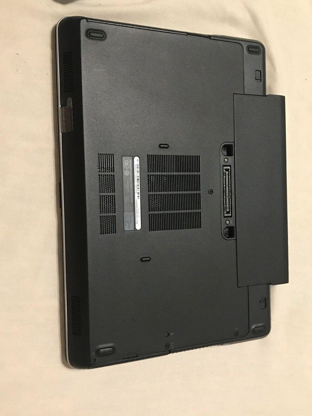 Alt view image 7 of 10 - Dell Latitude E6440 i5-4310M 2.7GHz w/ Webcam 8GB RAM 128GB SSD Windows 10 Pro