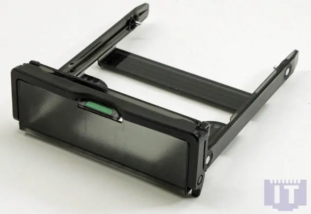 Main image of HP z Series hard drive carrier 663074-001 3.5" / Z820 / Z640 / removeable