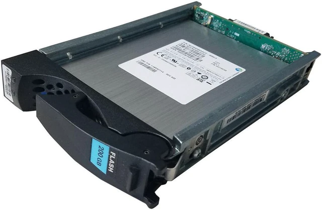 Main image of EMC Hard Disk 200GB SAS SSD 3.5" 005049185 / 1 year warranty / in trays