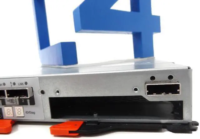 Alt view image 4 of 7 - IBM 68Y8481 System Storage Ds3500 Sas Sata Fiber Channel Controller