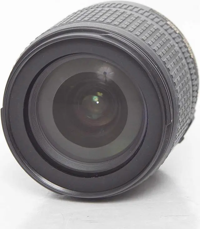 Main image of Nikon AF-S DX NIKKOR 18-105mm f/3.5-5.6G ED Vibration Reduction Zoom Lens with Auto Focus for Nikon DSLR Cameras - White