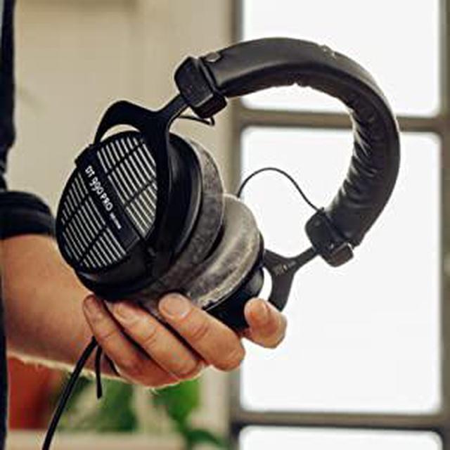 beyerdynamic DT 990 PRO Studio Headphones 250 ohms for Mixing and