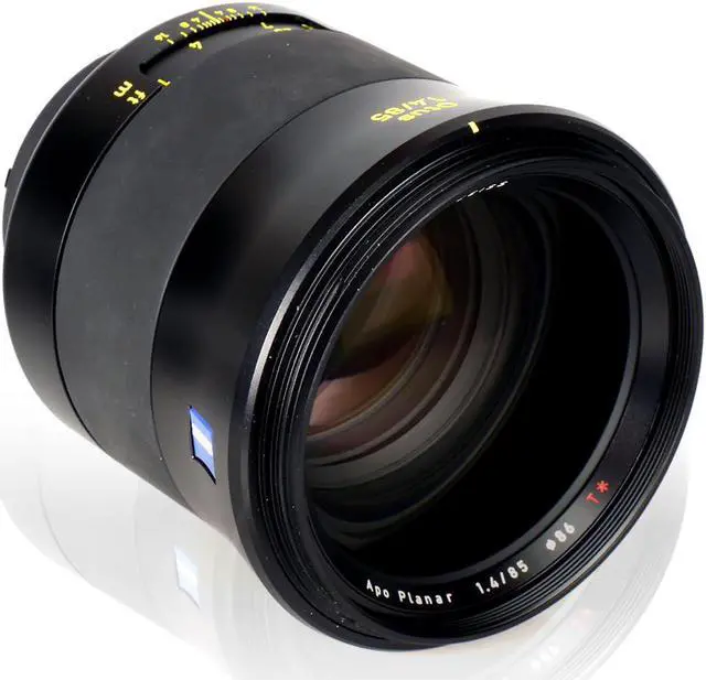 Alt view image 3 of 3 - Zeiss Otus 85mm f/1.4 Apo Planar T ZF Manual Focus Lens for Nikon F Mount
