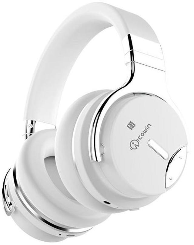 Alt view image 4 of 7 - Apple EarPods with 3.5mm Headphone Plug - White