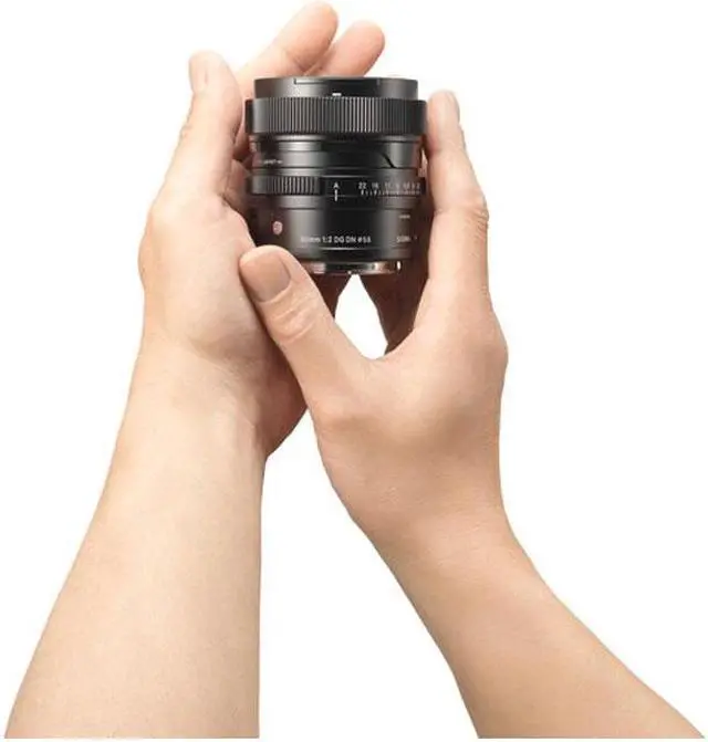 Alt view image 4 of 4 - Sigma 50mm f/2 DG DN Contemporary Lens (Leica L) with Tripod