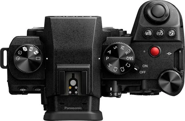 Alt view image 3 of 4 - Panasonic LUMIX S5II Mirrorless Camera with LUMIX S Series 28-200mm F4-7.1 Macro O.I.S. Lens