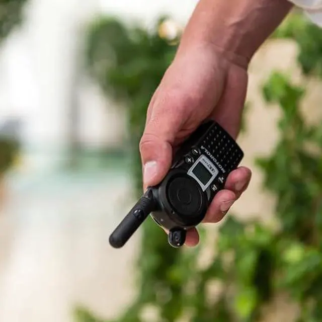 Alt view image 4 of 4 - 2 x Motorola CLS1110 Two Way Radio Walkie Talkies (UHF)