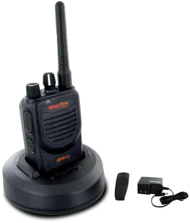 Main image of Motorola BPR40 Mag One Series 4W 8-Channel UHF Two-Way Radio (BPR40-U8) - Bundle