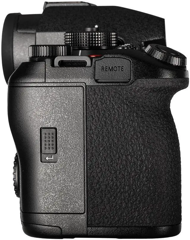 Alt view image 10 of 11 - Panasonic Lumix S1 IIE Mirrorless Camera with 24.1MP CMOS Sensor 6K Video 30 fps Burst Shooting and OLED Viewfinder